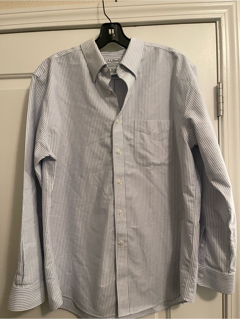 LL Bean Shirt Mens 15.5-33 Blue Striped Button Down Wrinkle Resistant Cotton